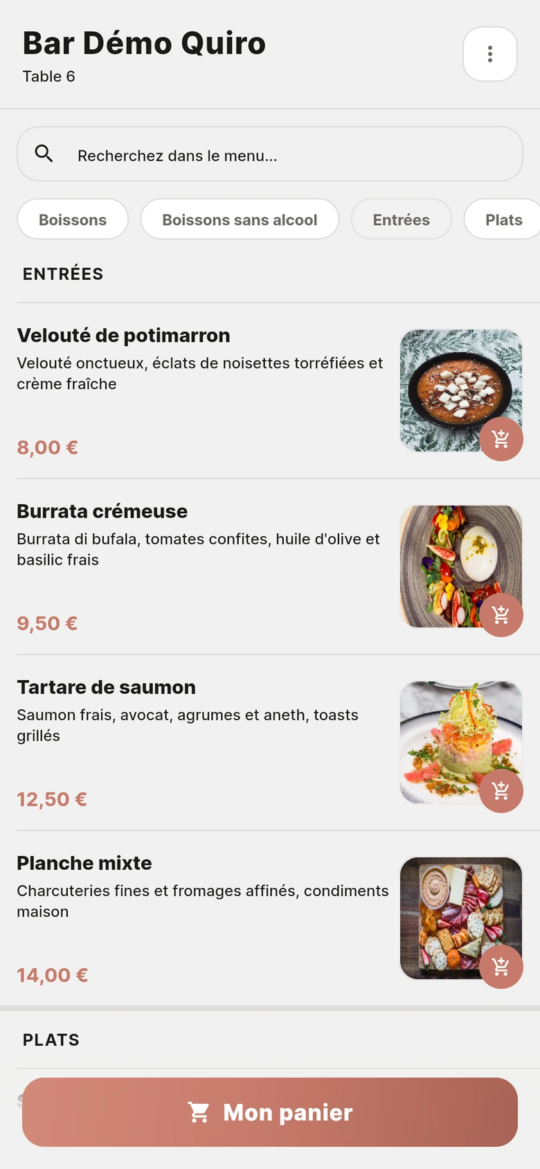 La carte du restaurant sur le téléphone du client, avec les photos des plats et l'ajout au panier